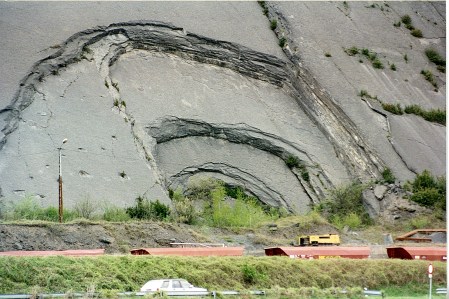 Liuskekivikaivos lastauksellisesti oikea paikka
